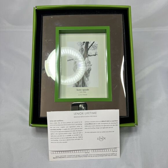 Kate Spade Cabo Isabella 5x7 Silverplate Green Frame in box